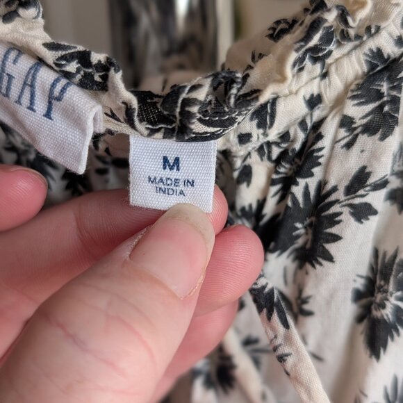 Flowy GAP Boho Top - Picture 4 of 6